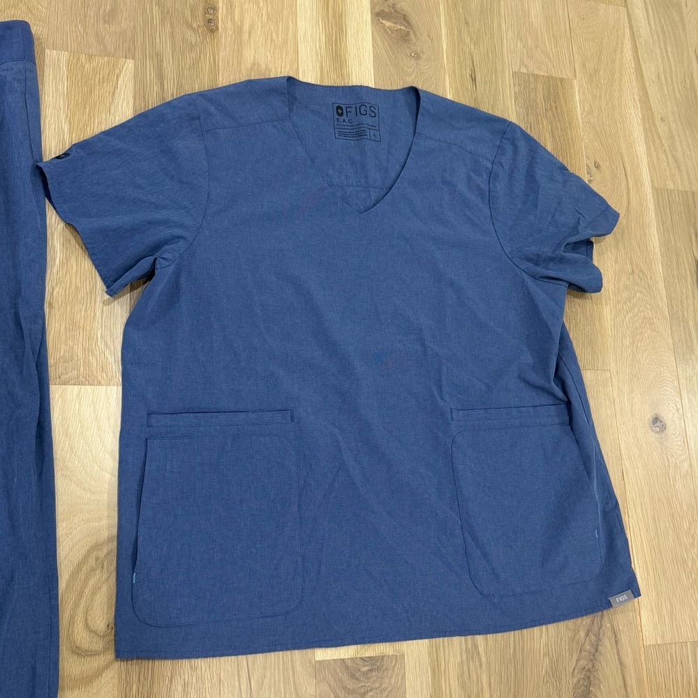 FIGS Heathered Denim Scrub Top & Jogger Set Women’s Size XL - Picture 2 of 7